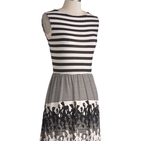 Dresses & Skirts - NWT Breezy patterned skater dress, size S